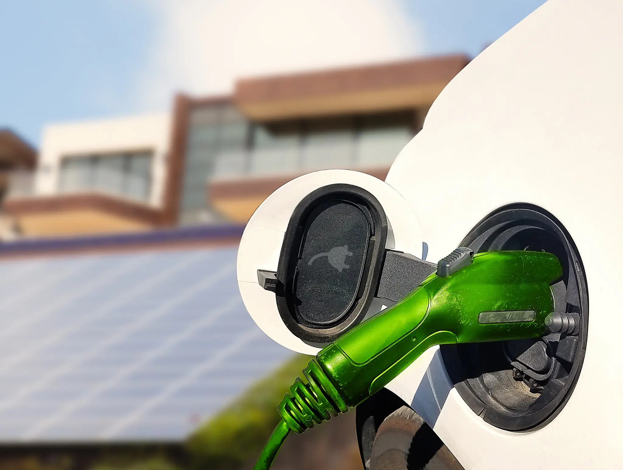 Incentivos tributarios para vehículos eléctricos e híbridos en Colombia