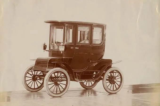 Carruaje el&eacute;ctrico de principios del 1900.